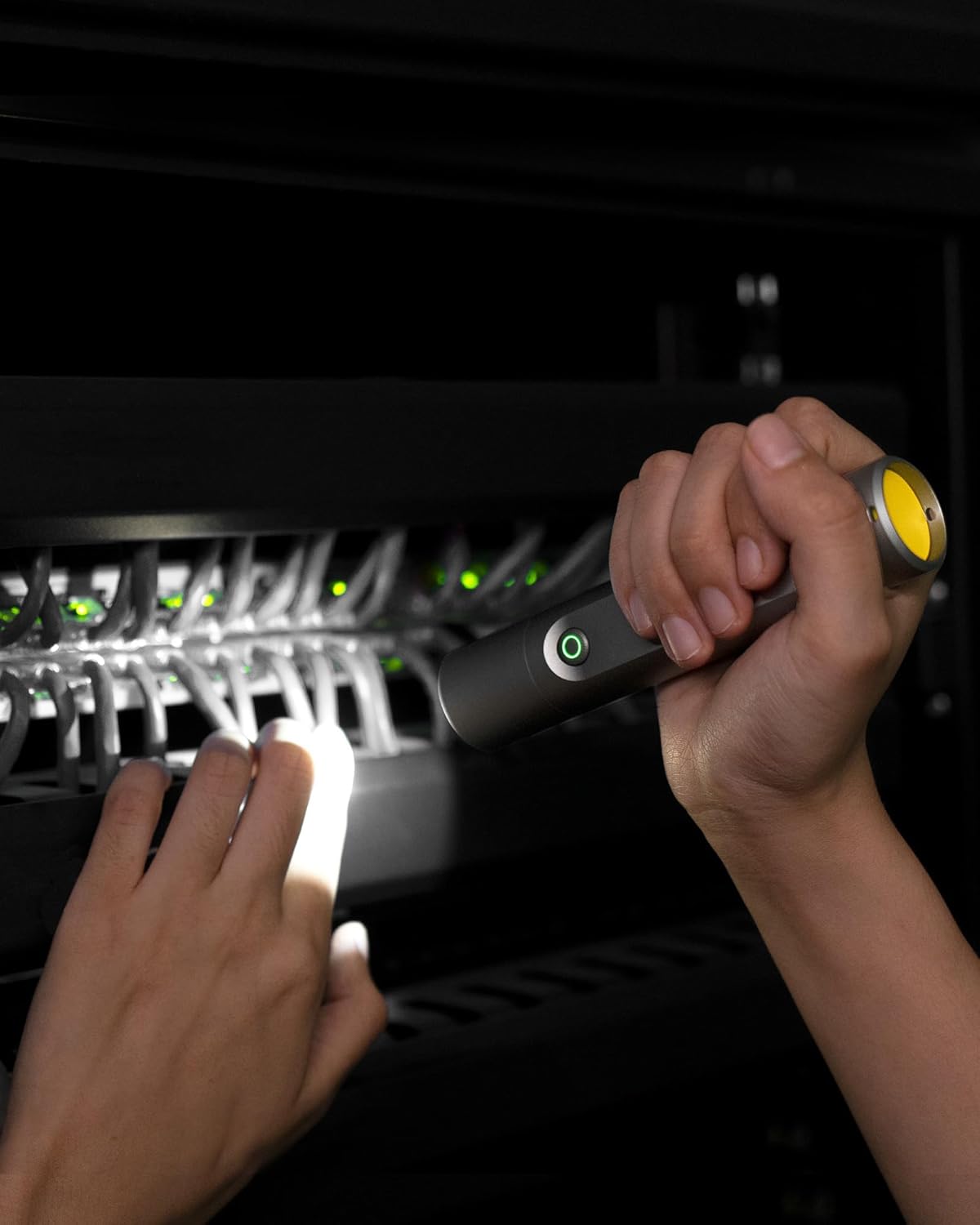 HOTO Rechargeable LED Flashlight 280 Lumens IP55 Waterproof Dustproof Suitable for Camping (QWSDT003)